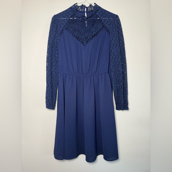 SHEIN Dresses & Skirts - SHEIN Navy Lace Long Sleeve Dress